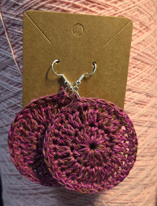 Round crochet dangles earrings