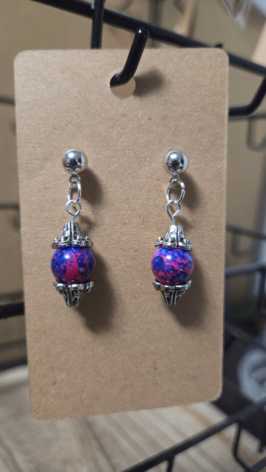 Swirl bead earrings stud